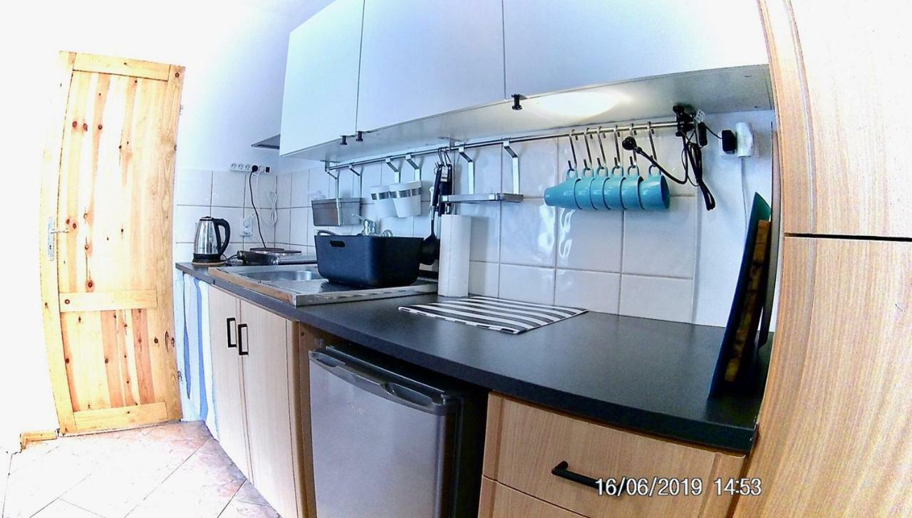 Czarny Bursztyn Apartment จิปโนแวค ภายนอก รูปภาพ