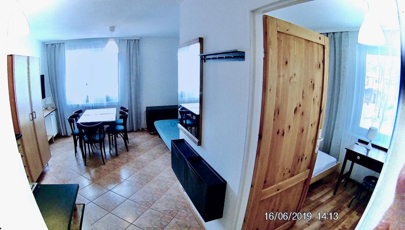 Czarny Bursztyn Apartment จิปโนแวค ภายนอก รูปภาพ