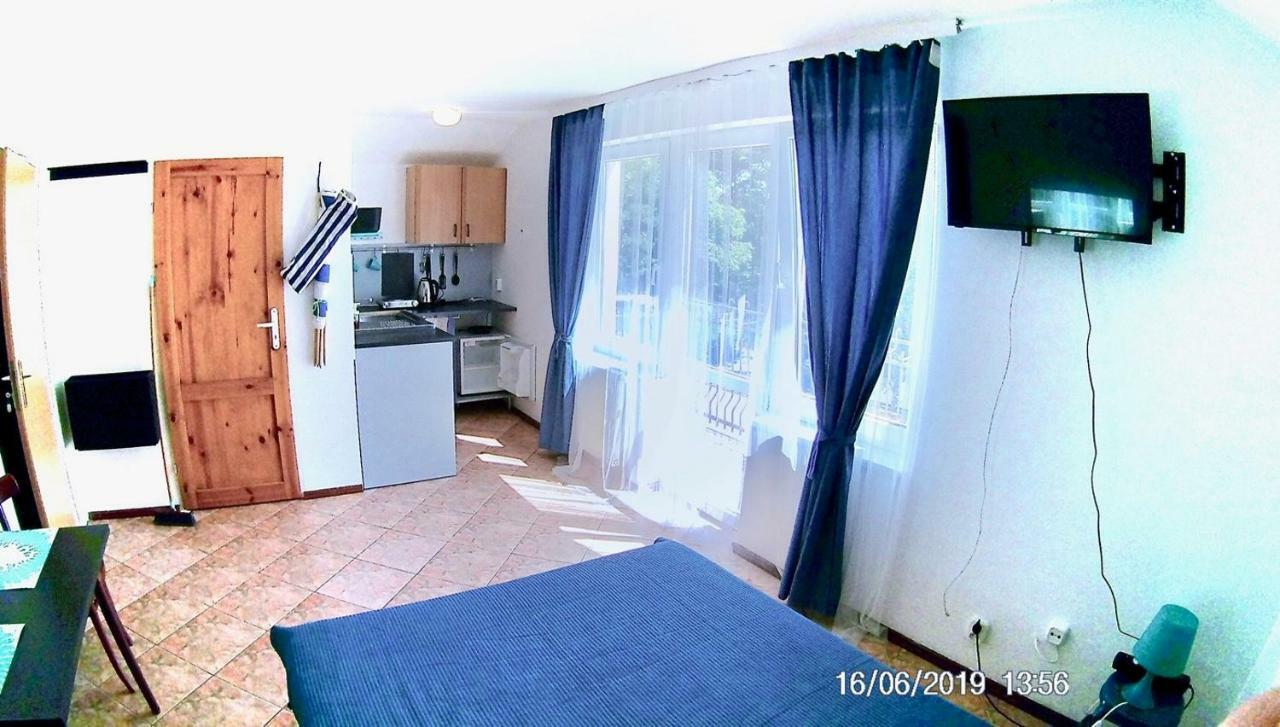 Czarny Bursztyn Apartment จิปโนแวค ภายนอก รูปภาพ