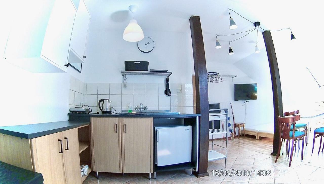 Czarny Bursztyn Apartment จิปโนแวค ภายนอก รูปภาพ