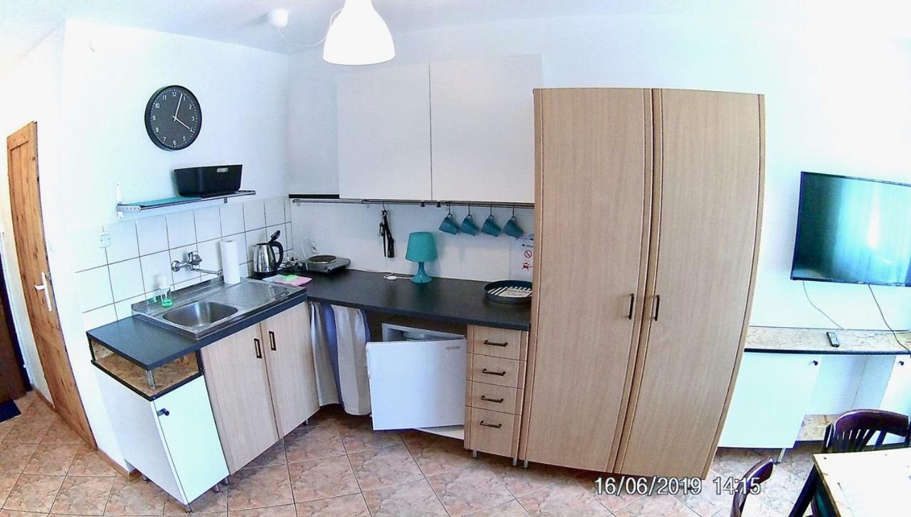 Czarny Bursztyn Apartment จิปโนแวค ภายนอก รูปภาพ